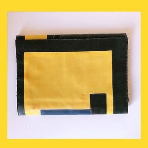 Stylish organizer purse